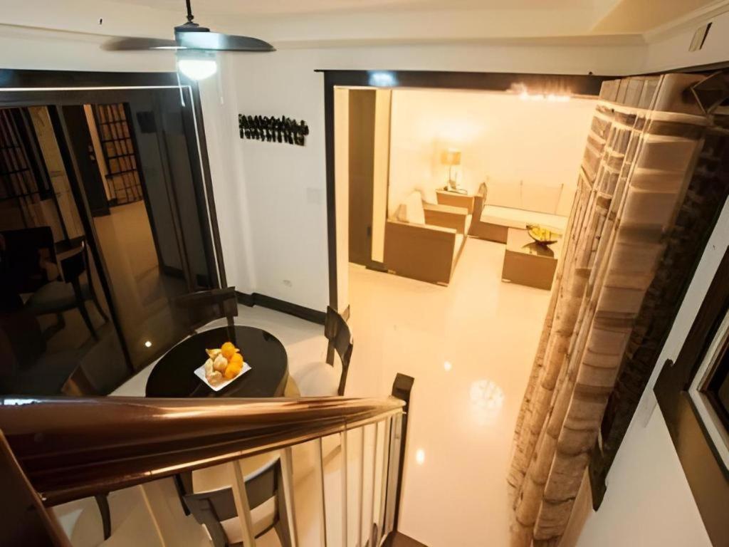 L Square Hotel Tarlac Kültér fotó