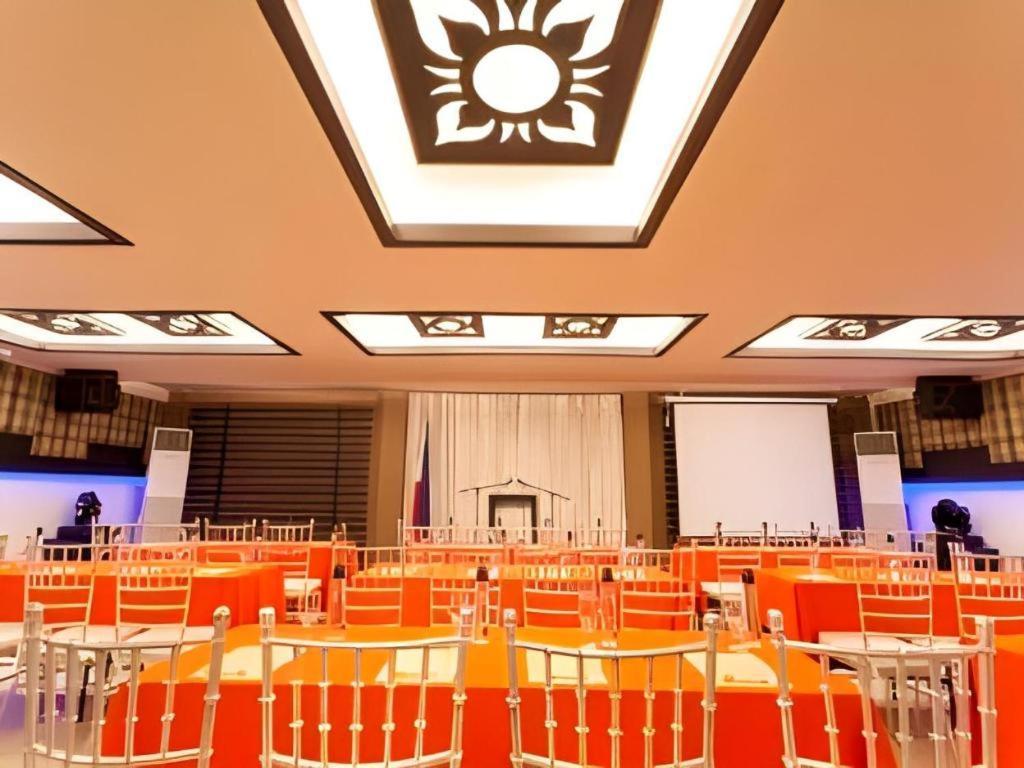 L Square Hotel Tarlac Kültér fotó
