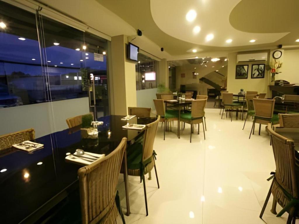 L Square Hotel Tarlac Kültér fotó