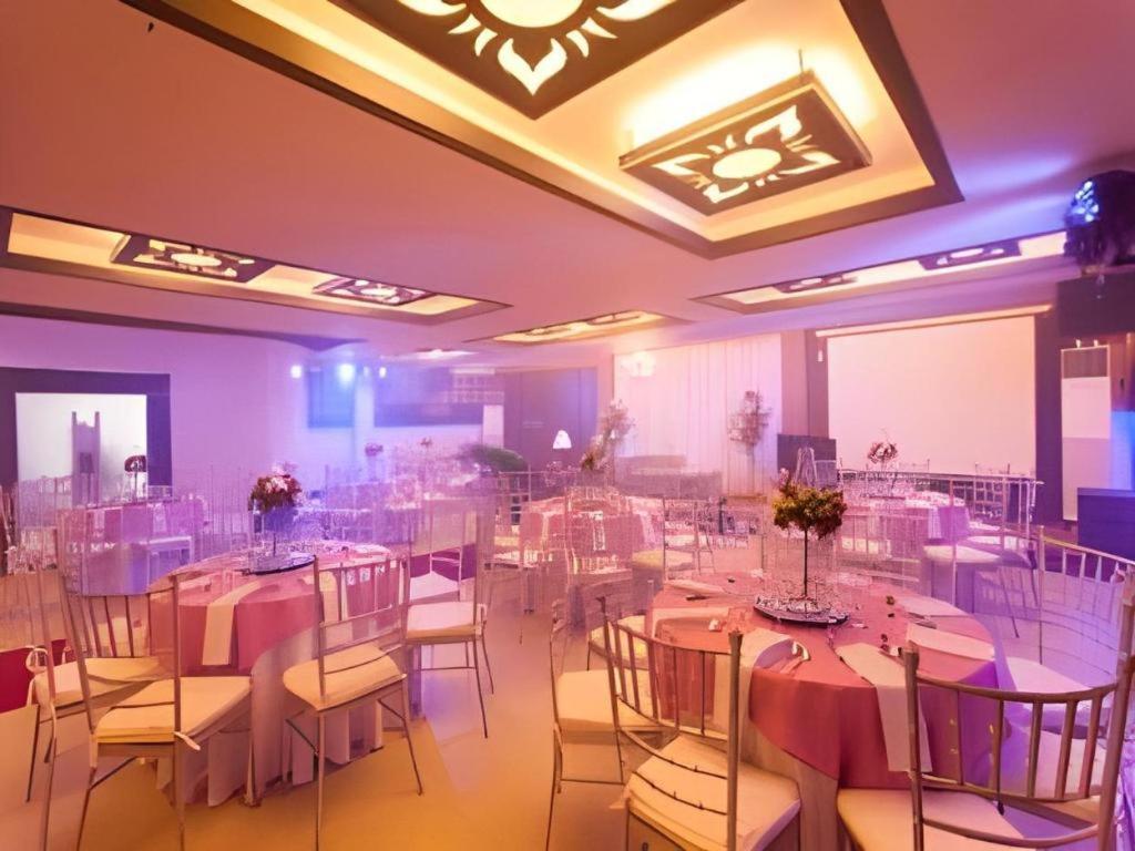 L Square Hotel Tarlac Kültér fotó