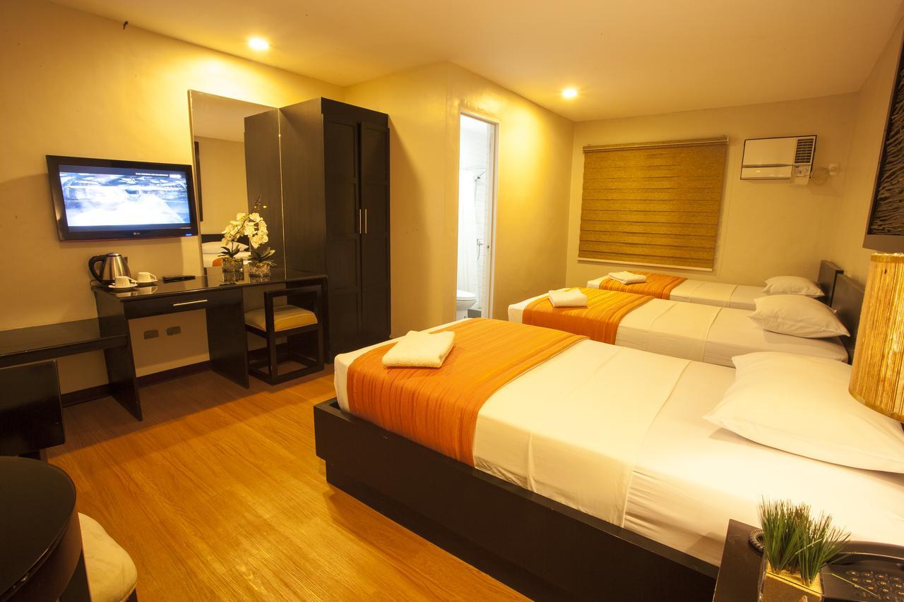 L Square Hotel Tarlac Kültér fotó