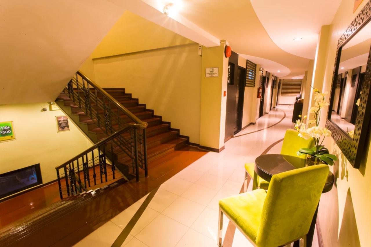 L Square Hotel Tarlac Kültér fotó